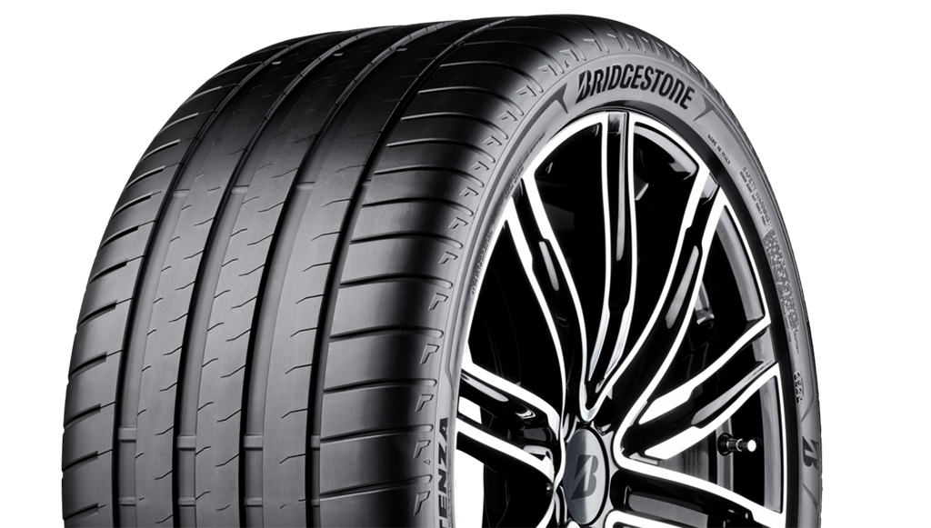09 - Bridgestone-equipa-Ferrari-Roma-com-pneus-Potenza-Sport