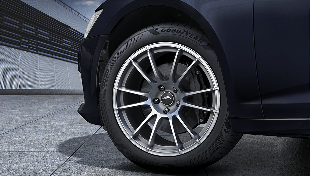 01 - Goodyear-apresenta-Eagle-F1