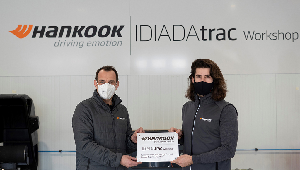 02 - Hankook inaugura novo centro