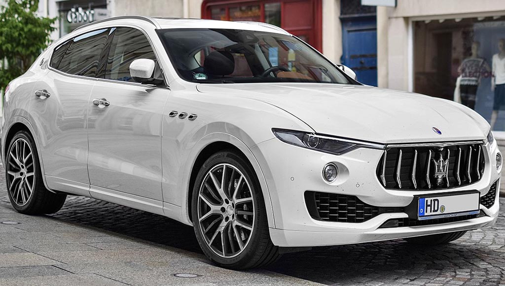 03 - Maserati opta pelo novo