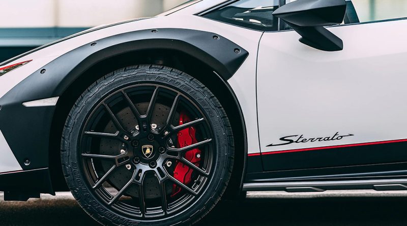 01 - Lamborghini Huracan Sterrato ‘calca pneus Bridgestone